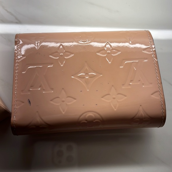 Authentic monogram vernis wallet - Picture 7 of 12